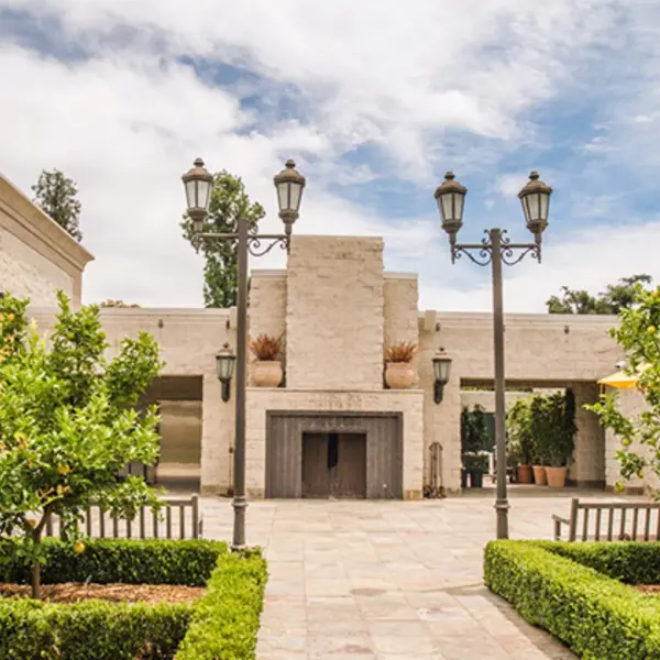 Richard's Courtyard and Lawn