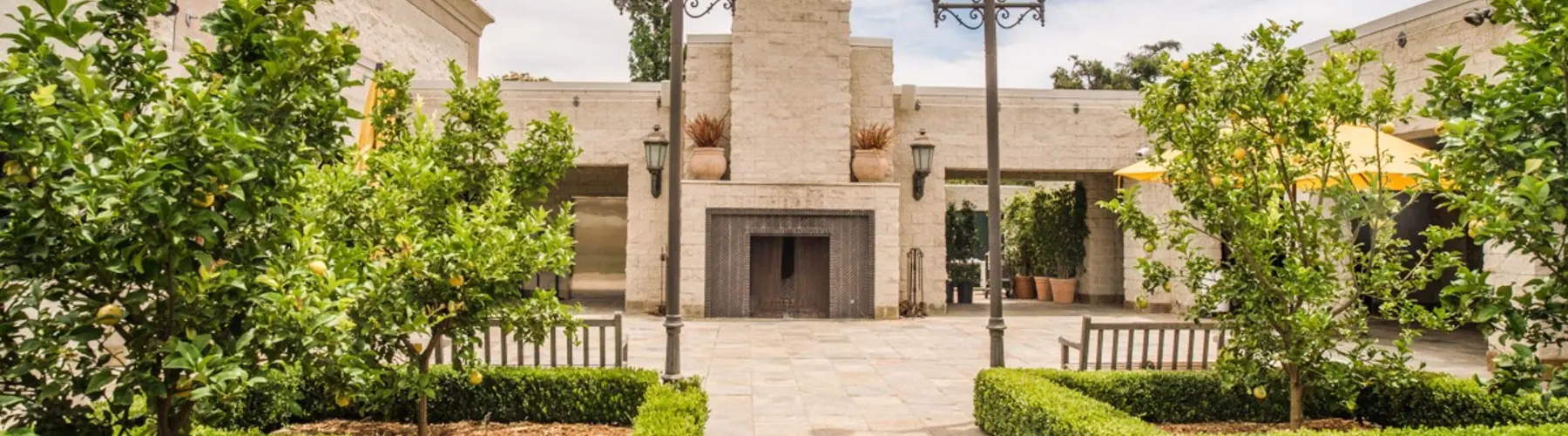 Richard's Courtyard and Lawn