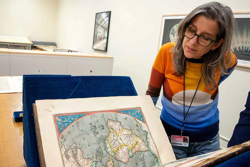 Nina Katchadourian conducting research at The Huntington. Photo: Kate Lain. The Huntington Library, Art Museum, and Botanical Gardens.