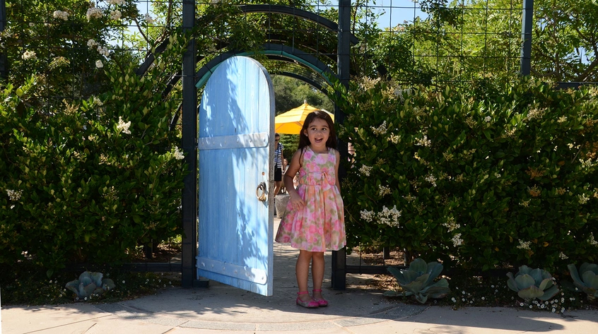 childrens-garden_bluedoor_1500.jpg