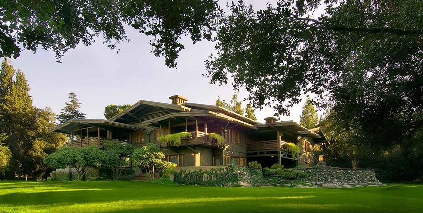 David B. Gamble house, Pasadena, 1907-09. (Photograph © Alexander Vertikoff.)