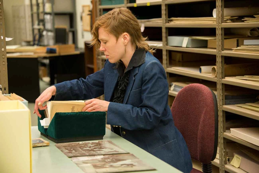 Kiki Loveday (née kerrie welsh) researches representations of the ancient Greek love poet Sappho in The Huntington's Library.