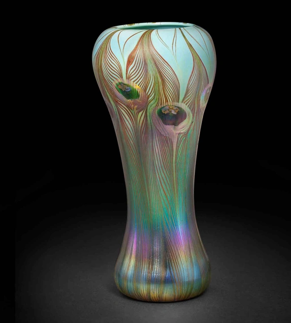 Tiffany Studios, Peacock Vase, Favrile glass, 11 7/8 × 5 3/8 in. Collection of Stanley and Dolores Sirott, © David Schlegel, courtesy of Paul Doros. Image courtesy of The Huntington Library, Art Collections, and Botanical Gardens.